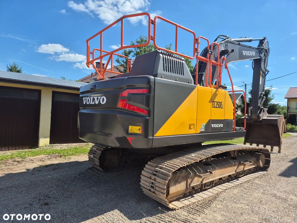 Volvo EC 250 EL - 4