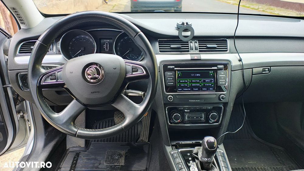 Skoda Superb 2.0 TDI Elegance - 12