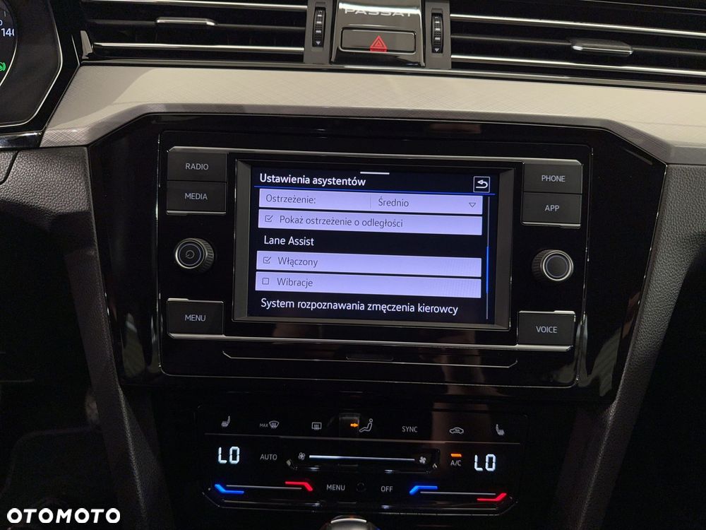 Volkswagen Passat Variant - 24