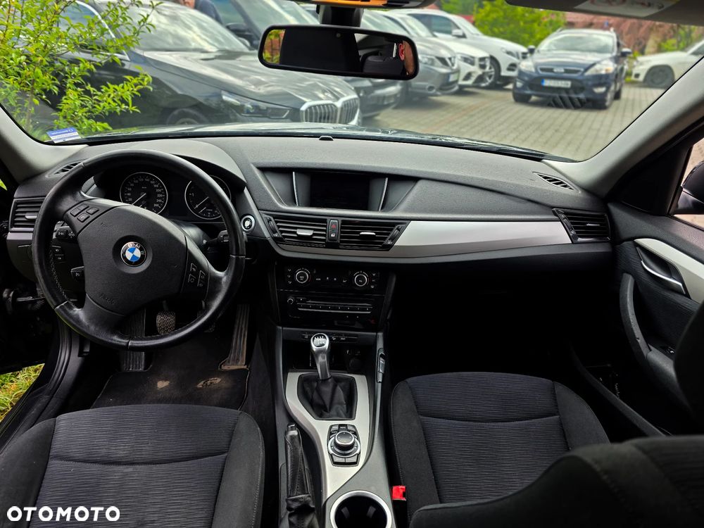 BMW X1 xDrive18d xLine - 10