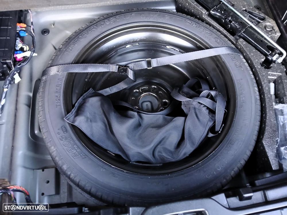 Volvo XC 40 1.5 T2 Momentum Core Geartronic - 5