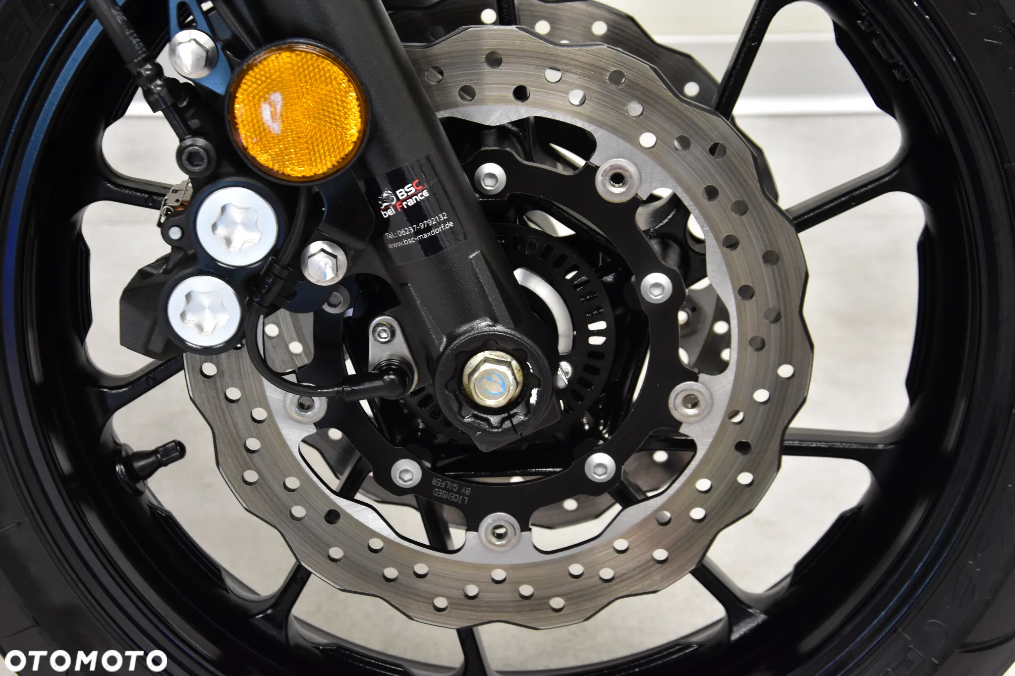 Yamaha MT - 33