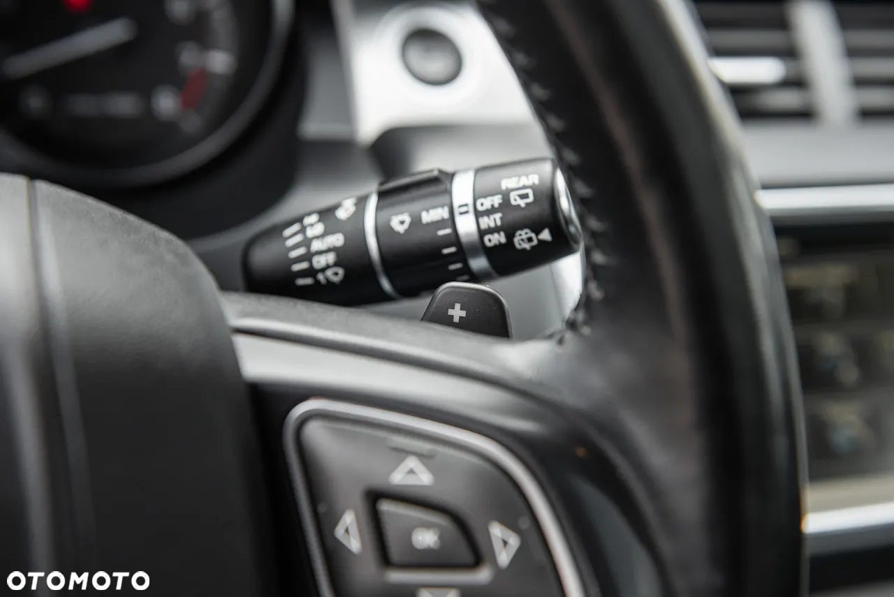 Land Rover Range Rover Evoque - 21