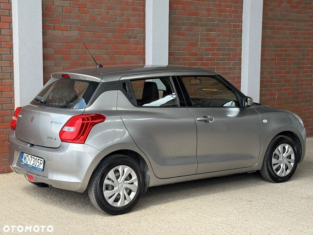 Suzuki Swift - 4