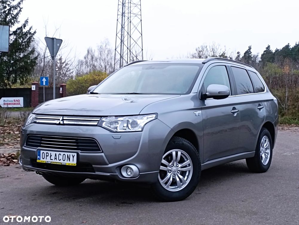 Mitsubishi Outlander - 2