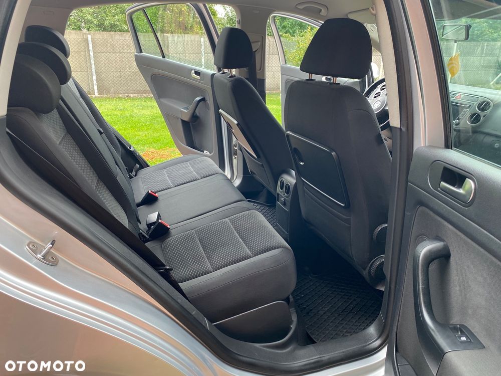 Volkswagen Golf 1.6 TDI DPF Comfortline - 17