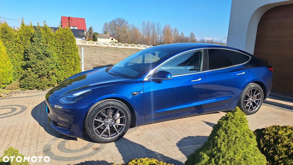 Tesla Model 3 - 8