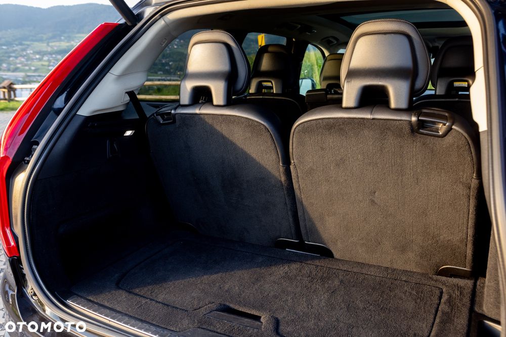 Volvo XC 90 T6 AWD Momentum 7os - 26