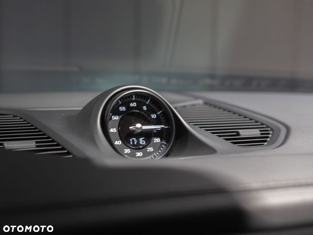 Porsche Cayenne S E-Hybrid PHEV - 25