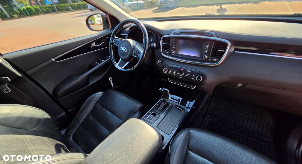 Kia Sorento - 8
