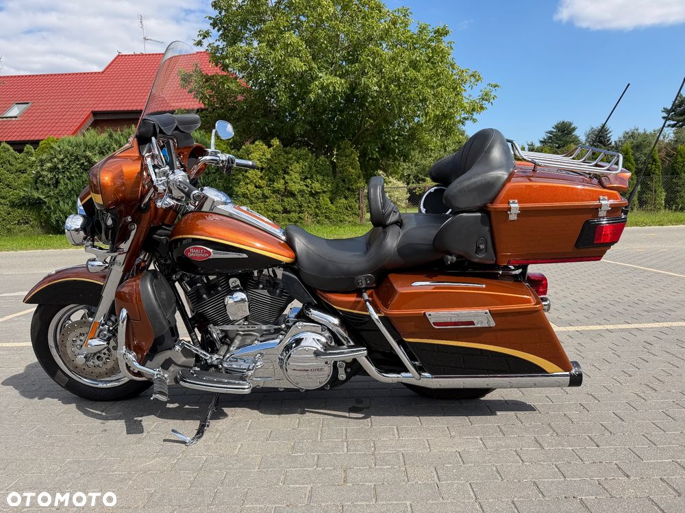 Harley-Davidson FLH Electra Glide - 26