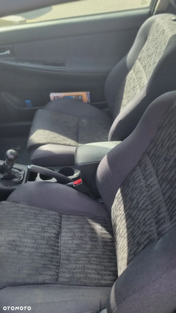 Toyota Corolla - 7