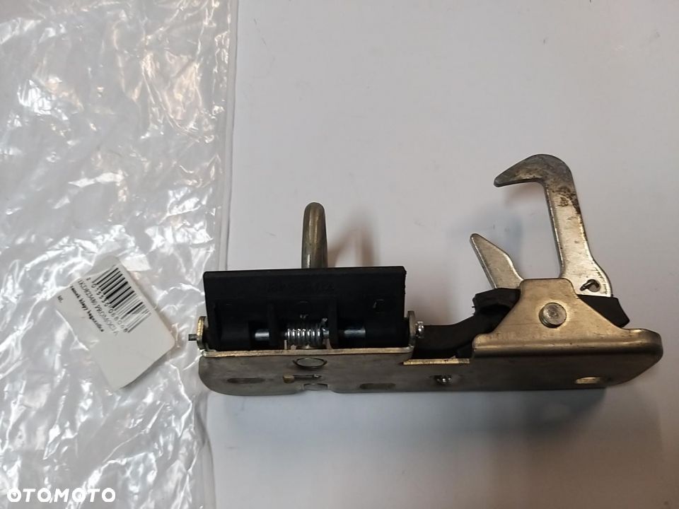 zamek rygiel klapy bagaznika Volkswagen Tiguan Golf V - 2