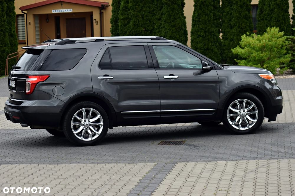 Ford Explorer - 27