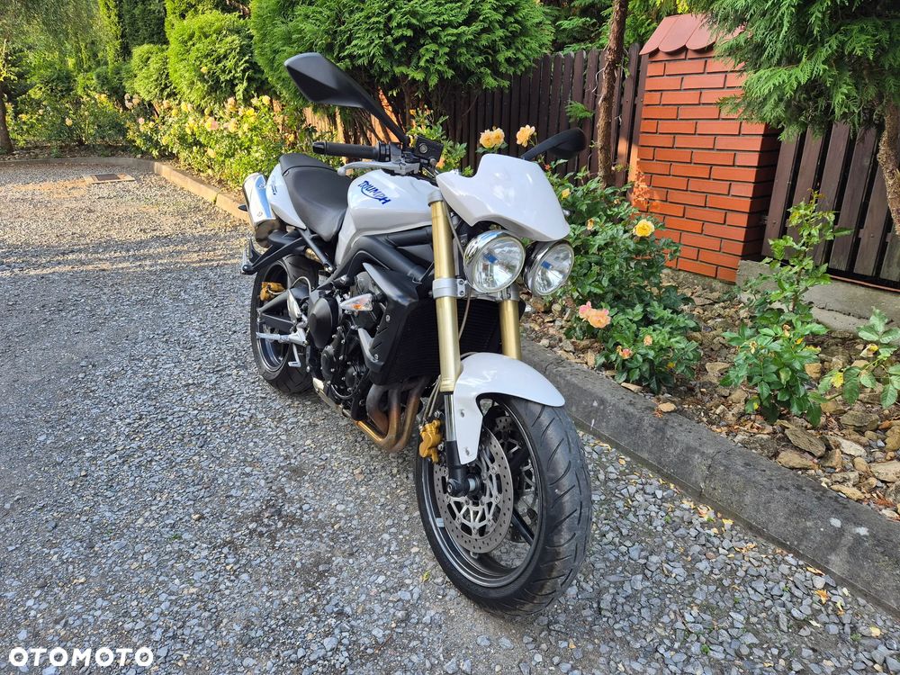 Triumph Street Triple - 18