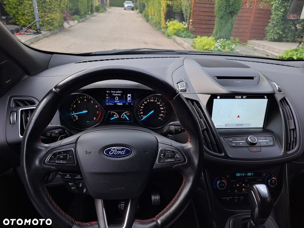 Ford Kuga 2.0 EcoBoost 4x4 ST-Line - 32