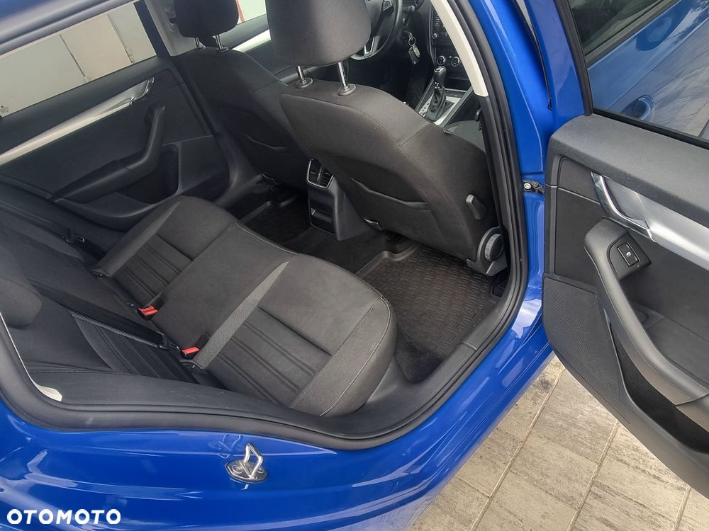 Skoda Octavia 1.6 TDI Drive DSG - 8