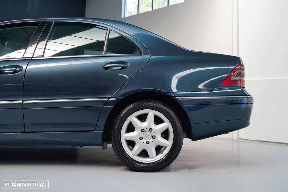 Mercedes-Benz C 220 - 13