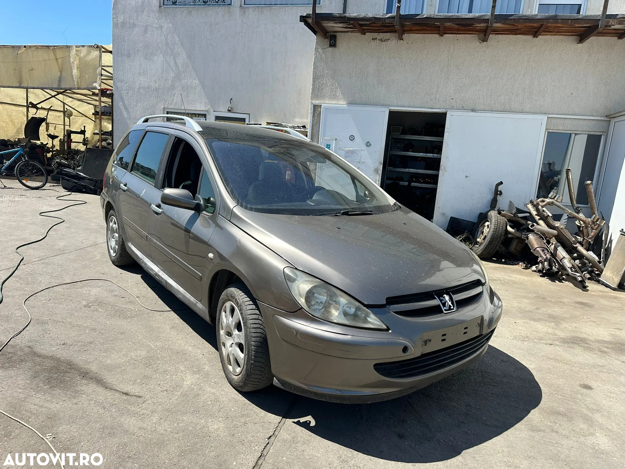 Dezmembrez Peugeot 307 SW 1.6 benzina - 4