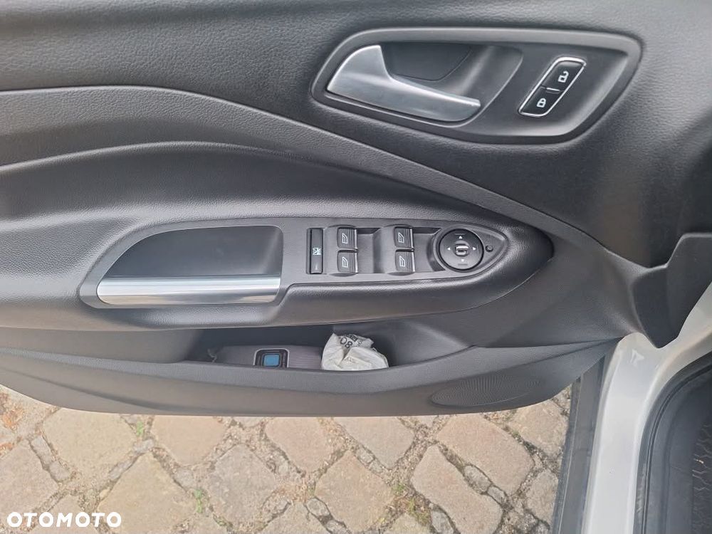 Ford Kuga 2.0 TDCi 4x4 Titanium - 8