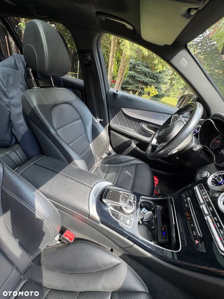 Mercedes-Benz Klasa C 200 4-Matic 9G-TRONIC - 32