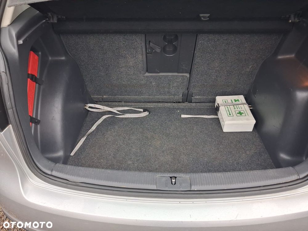 Volkswagen Golf - 10