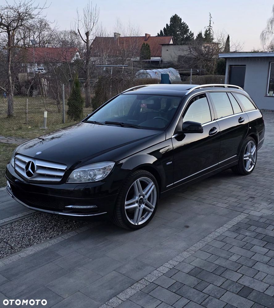Mercedes-Benz Klasa C 200 (BlueEFFICIENCY) 7G-TRONIC Avantgarde - 3