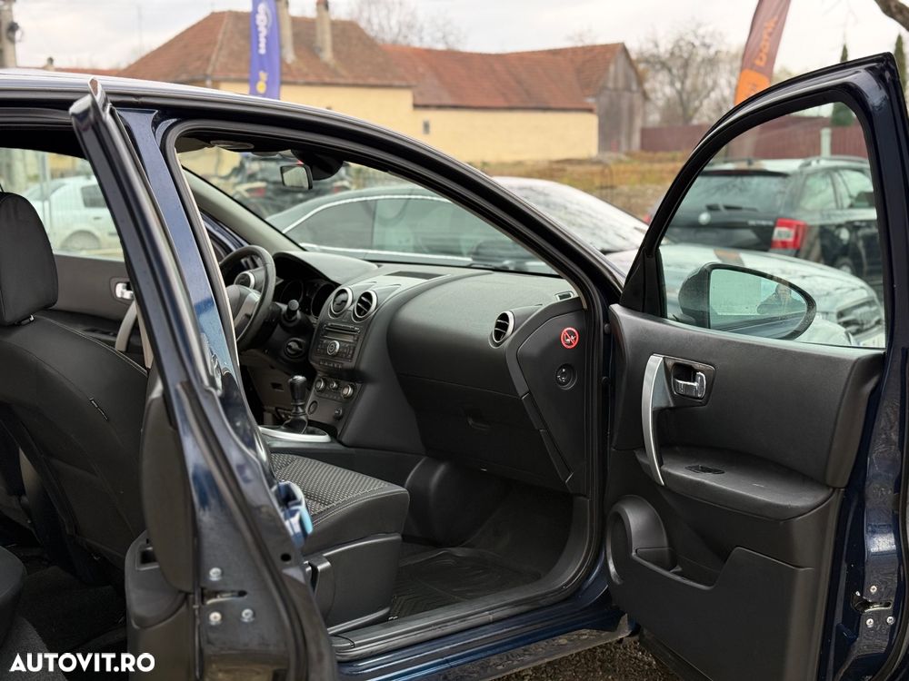 Nissan Qashqai 2.0 dCi DPF tekna - 9