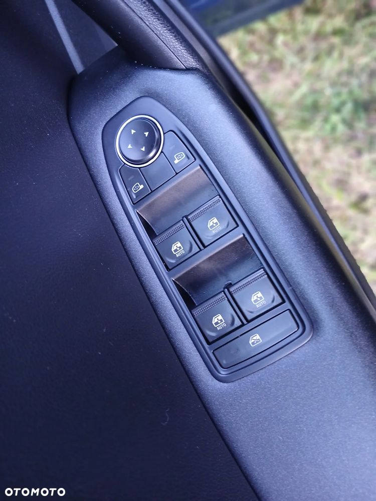Renault Captur - 18