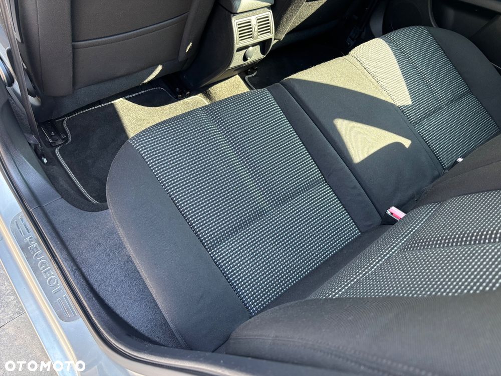 Peugeot 407 2.0 Premium - 32