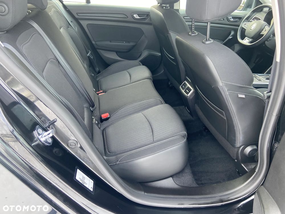 Renault Megane ENERGY TCe 130 EDC LIMITED - 38