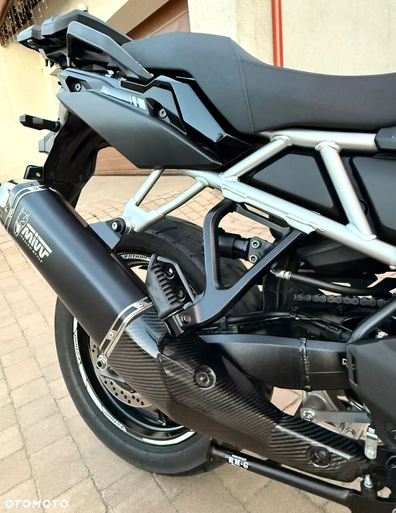 Suzuki V-STROM - 35