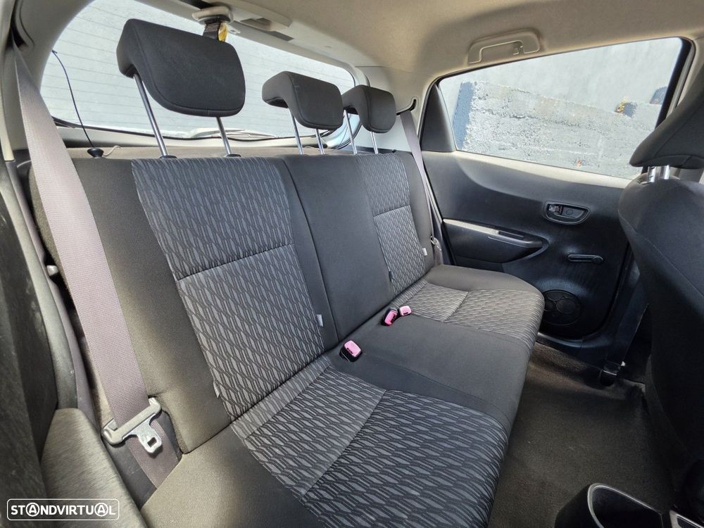 Toyota Yaris 1.0 VVT-i ACtive+AC - 4