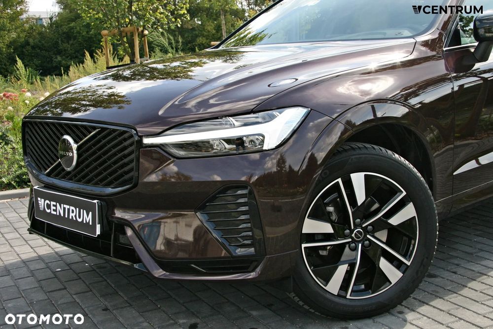 Volvo XC 60 B5 B AWD Plus Dark - 8