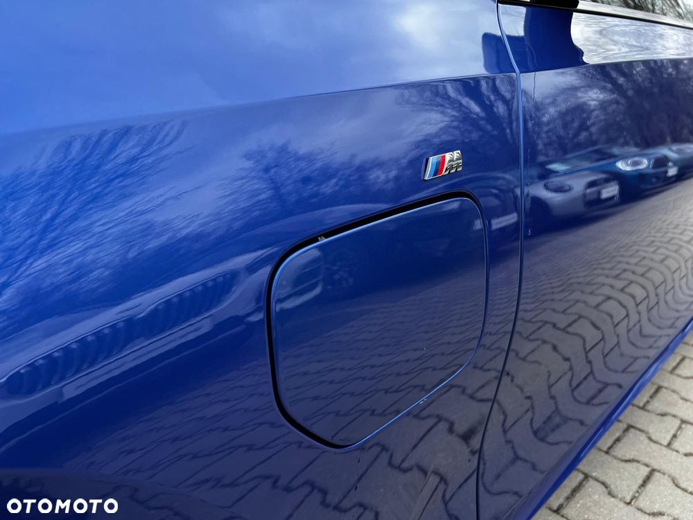 BMW Seria 3 330e M Sport - 9