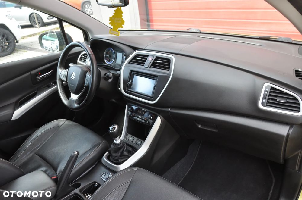 Suzuki SX4 S-Cross 1.6 DDiS Allgrip Comfort - 37