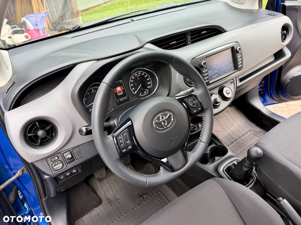 Toyota Yaris 1.0 Life - 24