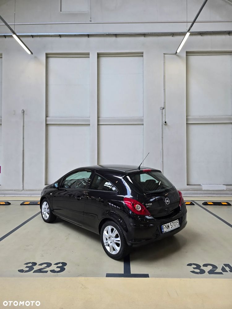 Opel Corsa 1.2 16V Enjoy - 11