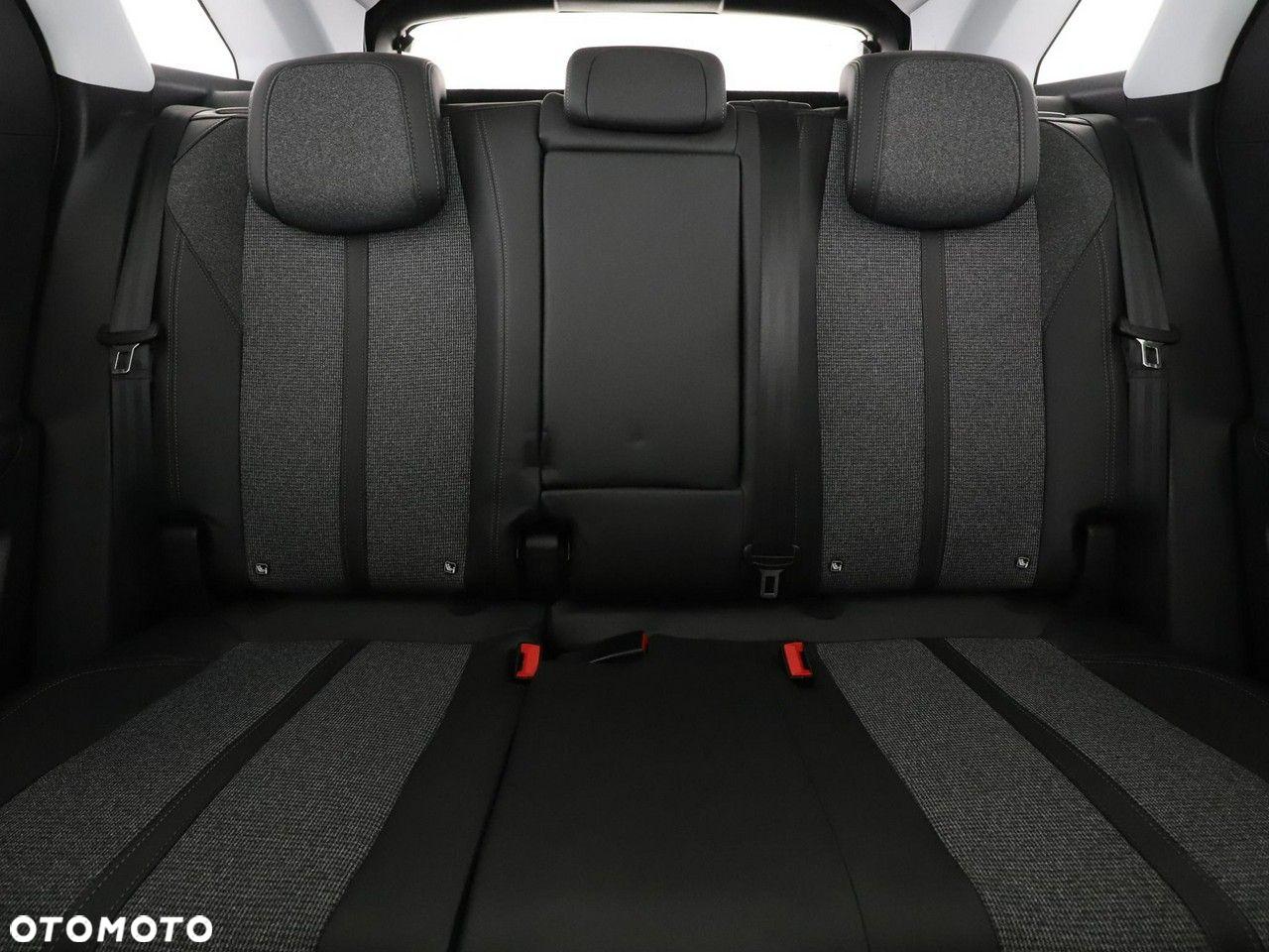 Peugeot 3008 1.5 BlueHDi Allure S&S EAT8 - 18