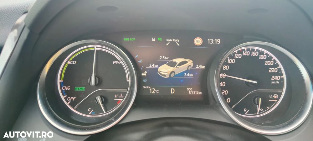 Toyota Camry 2.5 Exclusive - 7