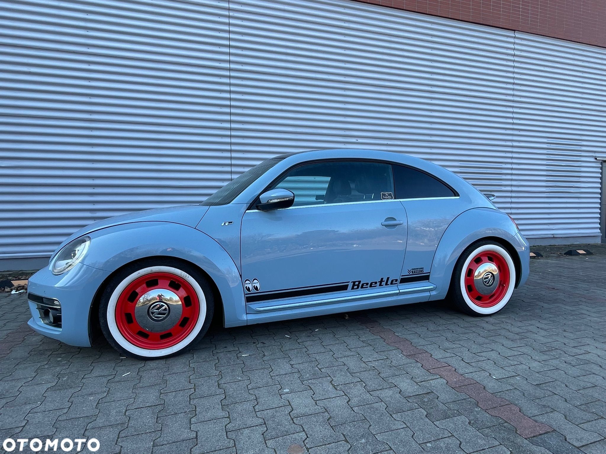 Volkswagen New Beetle - 1