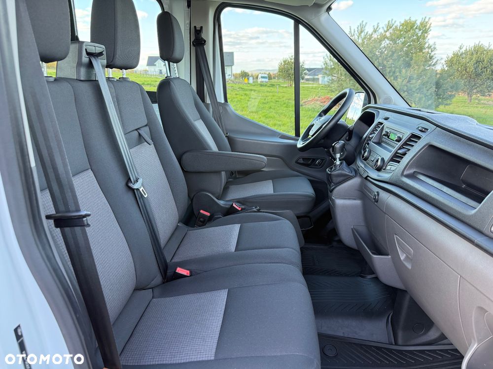 Ford Transit - 11