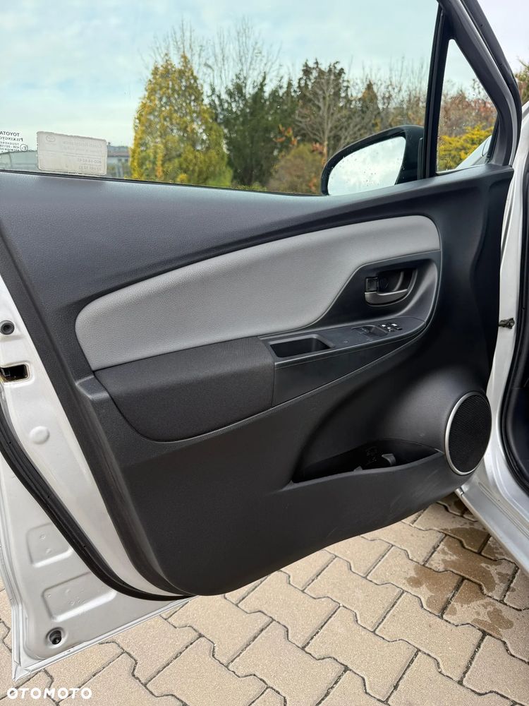 Toyota Yaris 1.0 Premium - 12