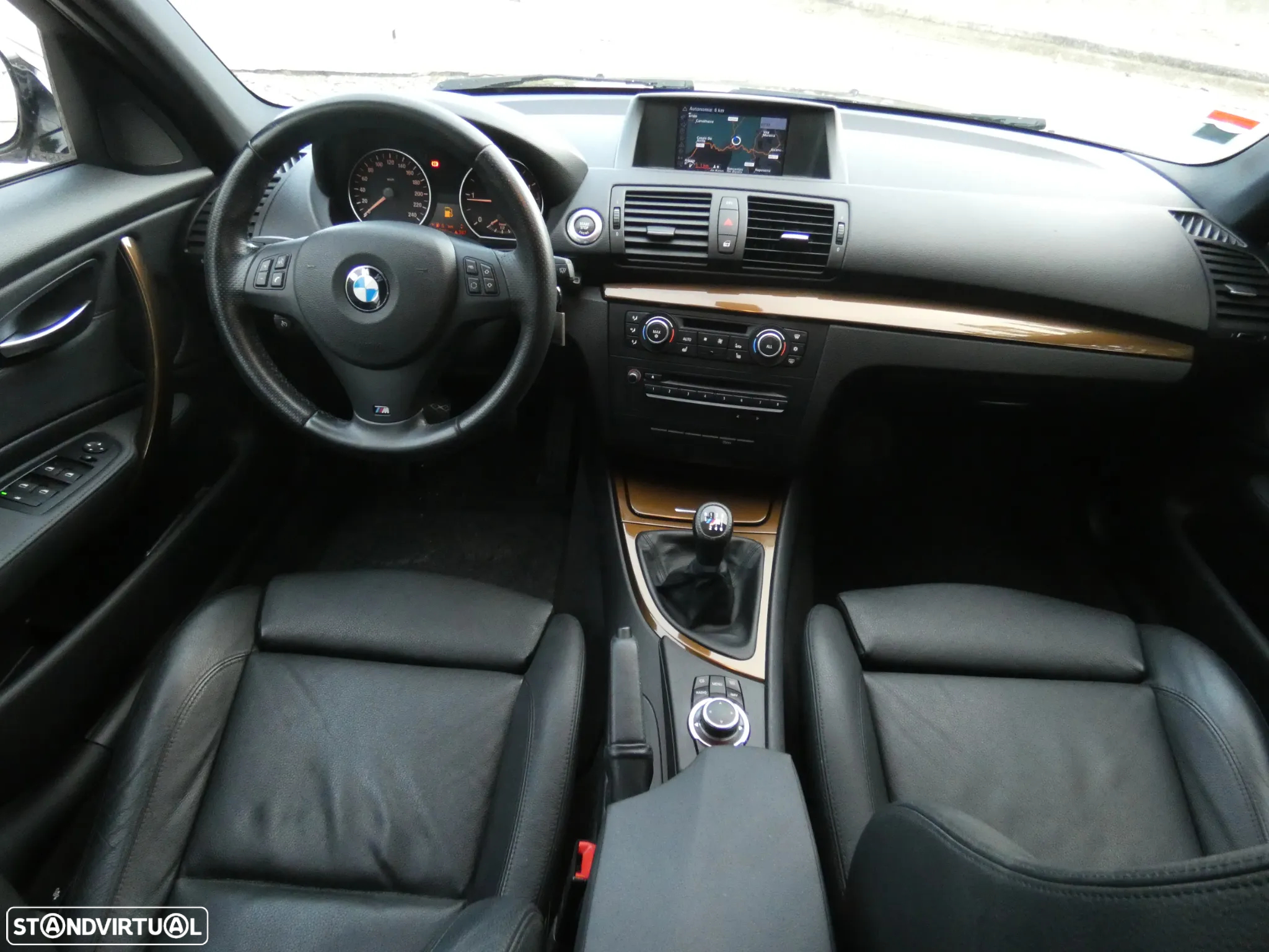 BMW 118 d Pack M - 14