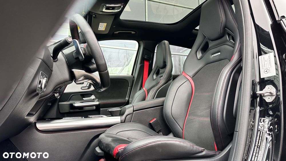 Mercedes-Benz GLA - 10