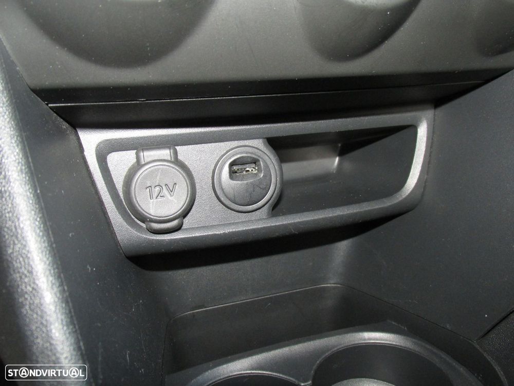 Peugeot 2008 1.2 PureTech Signature - 35