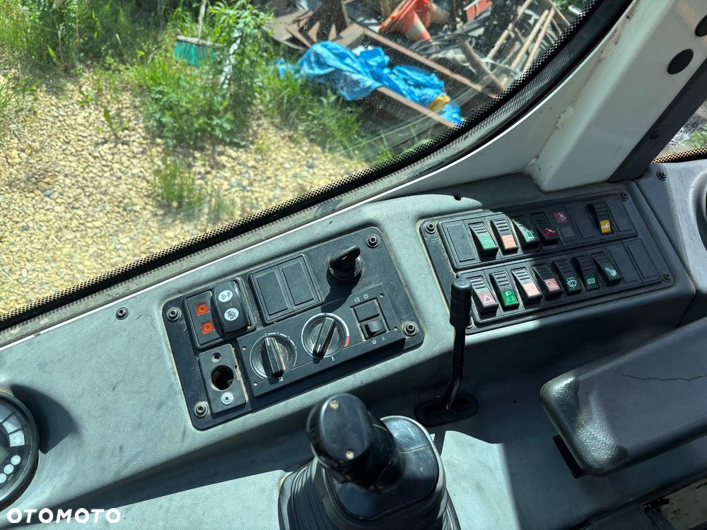 Liebherr L508 2018r rekin, widły, 4x4 łyzka dzielona - 13