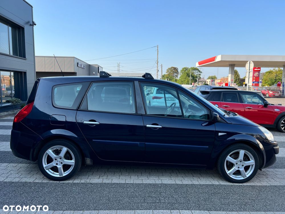 Renault Grand Scenic 1.9 dCi FAP Avantage - 3