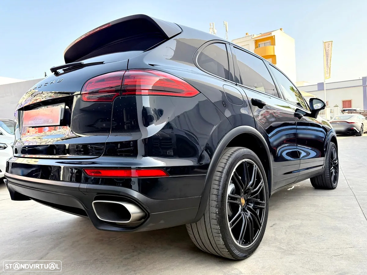 Porsche Cayenne Platinum Edition - 47