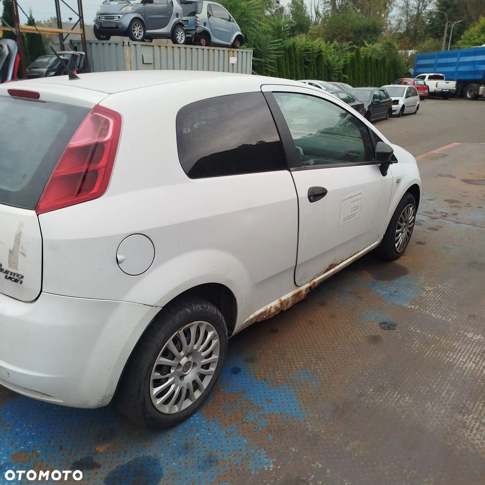 Fiat Grande Punto  na części . - 6